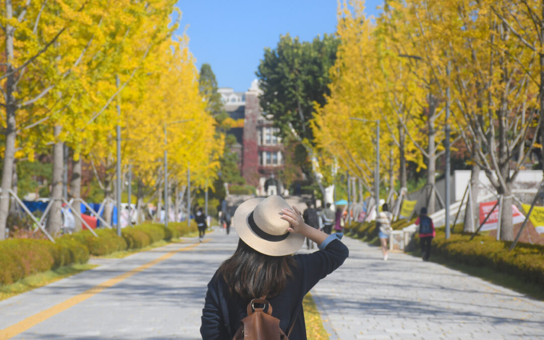 homeschool student on college tour