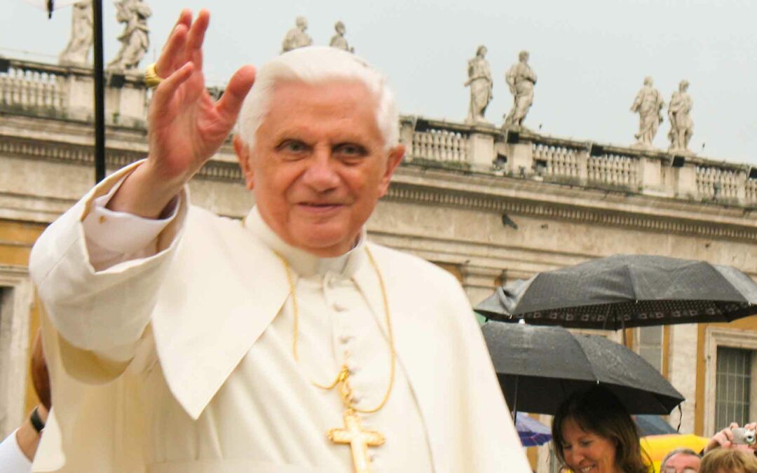 Pope Benedict 16 waving at the vaatican