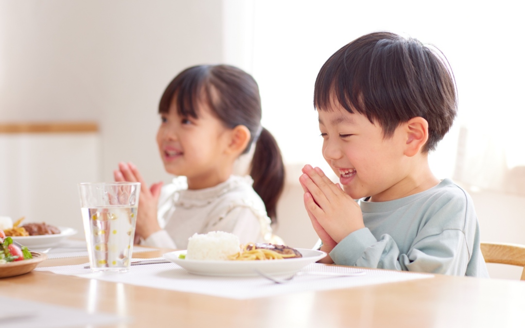 catholic homeschooled children praying